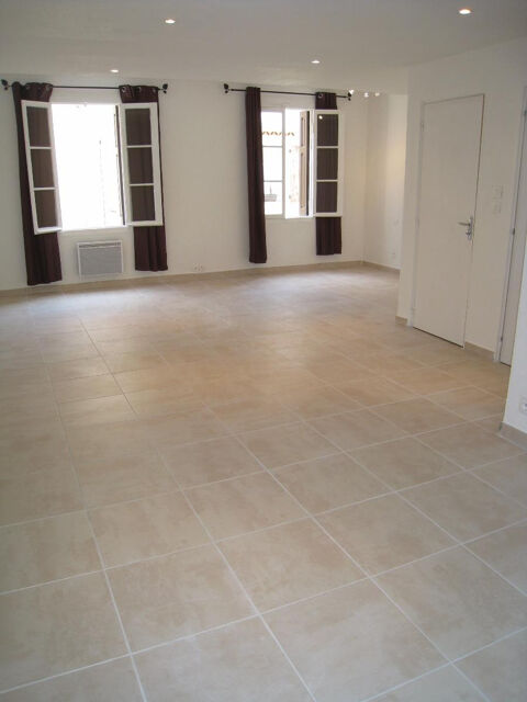   M.554 / ARGELES / RARE / MAISON DE VILLAGE 2 FACES / 3 CHBRES / GARAGE Maison - 4 pi�ce(s) - 90 m�