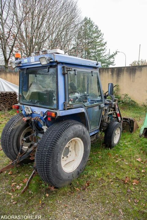 Tracteur agricole Tracteur agricole 2004 occasion Montreuil 93100