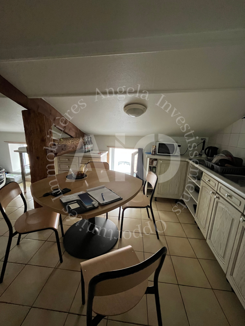 Vente Appartement À vendre   Appartement de charme de 35 m2 au 3ème étage situé en centre ville de Vindry-sur-Turdine Vindry surturdine