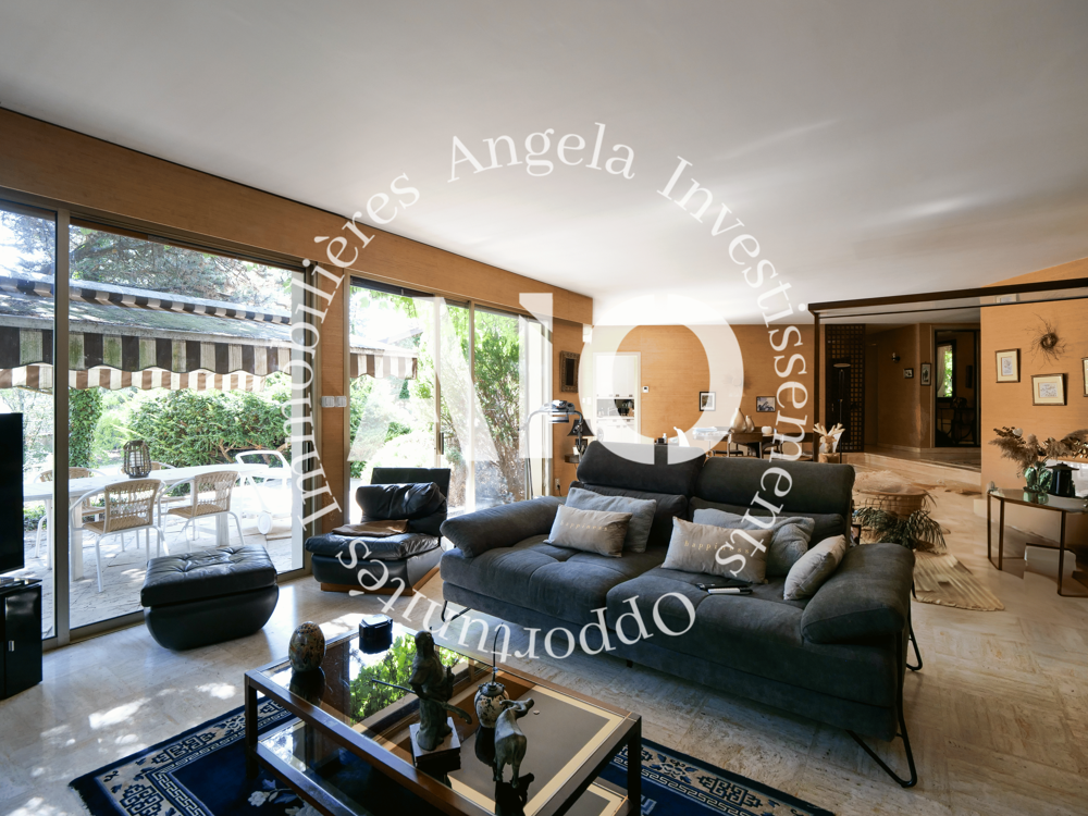 Vente Maison Vente Maison | Vaugneray (69670) | 5 Pièces | 200 m2 + Terrain de 3 334 m2 constructible Vaugneray