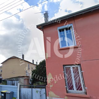  Immeuble � vendre 15 + pi�ces 335 m�