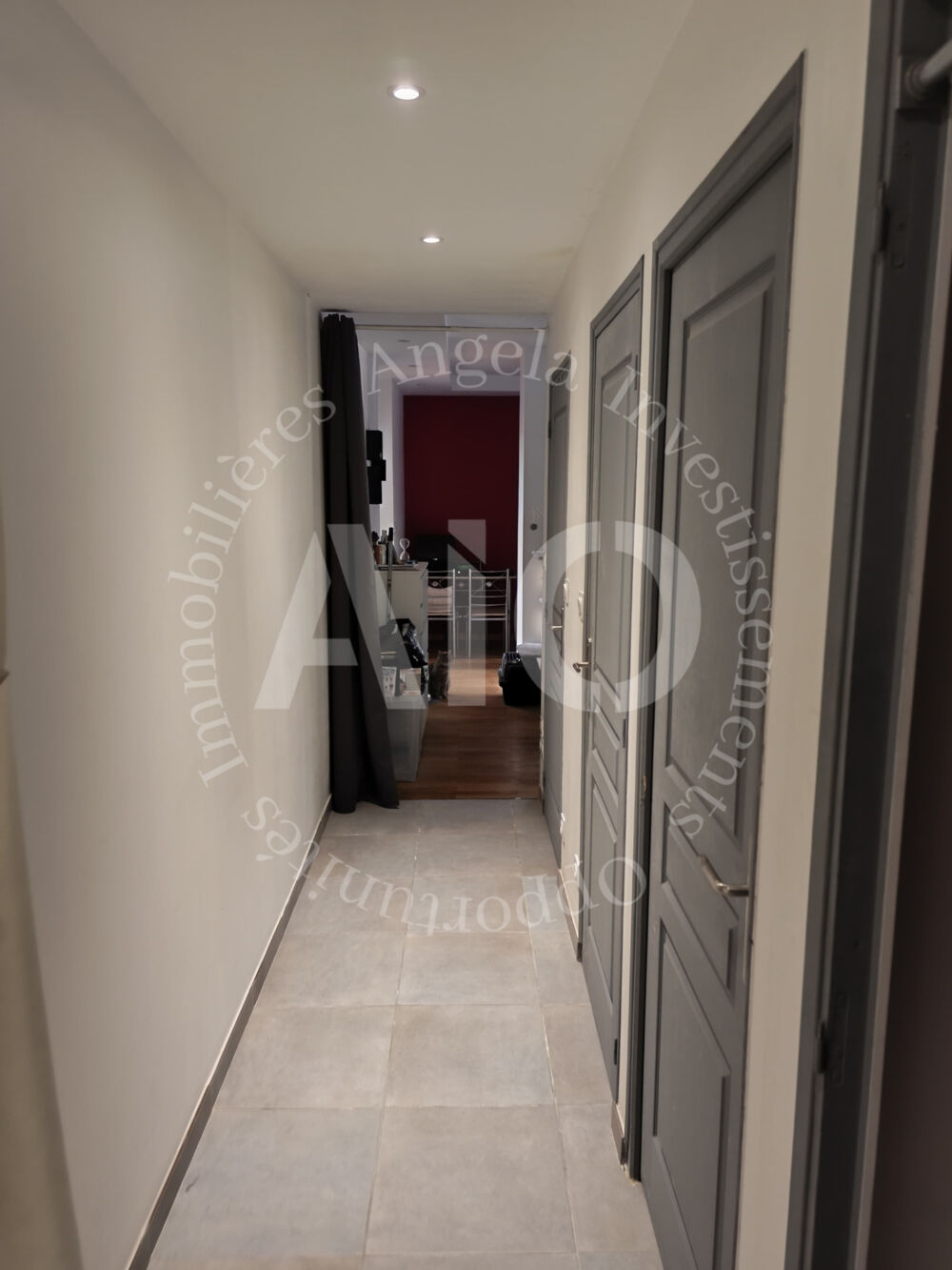 Appartement T3 Montée de Choulans à Lyon 5 avec balcon, cave 68 m2 1er étage.