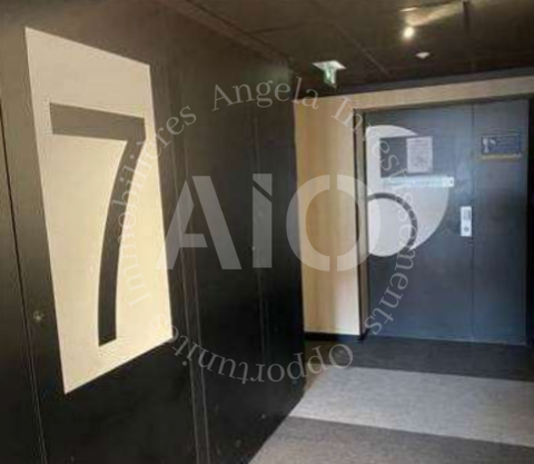   À VENDRE   Deux plateaux de bureaux lumineux - Lyon 3 