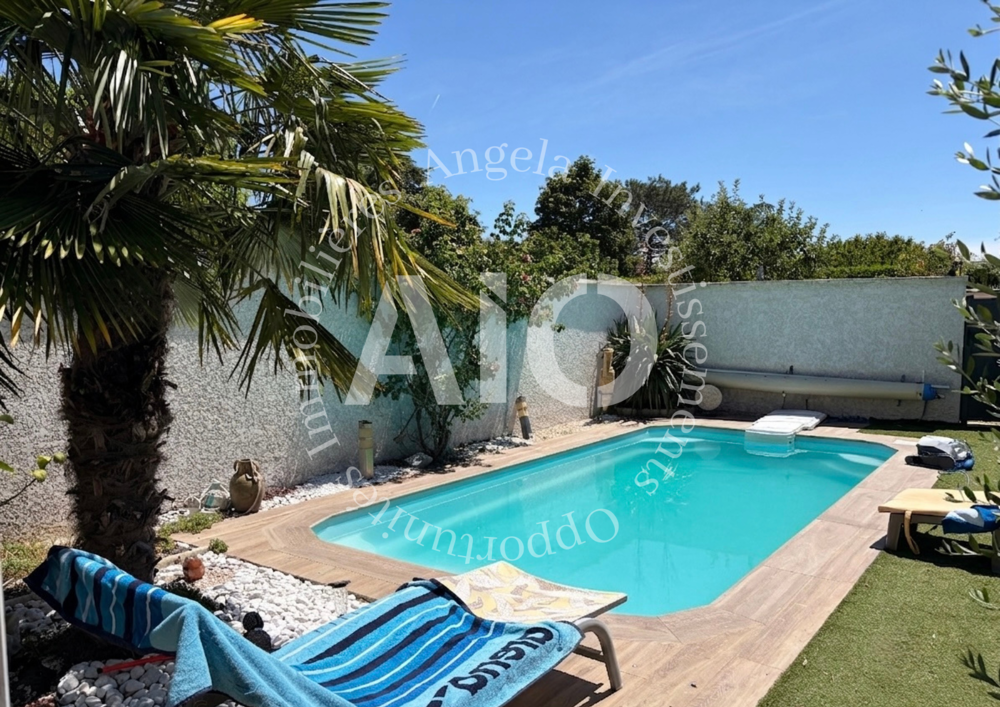 Superbe maison avec piscine à Jonage
