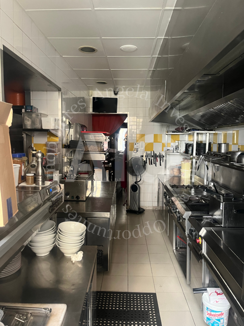   Murs commerciaux de caractère à Lyon 5   Restaurant avec cave exploitable 