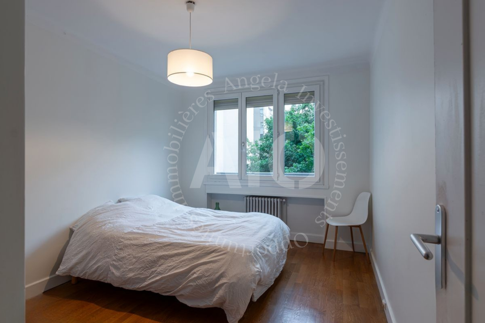 Appartement T3 de 80m2 Rue Vendôme 69003 Lyon, lumineux et traversant avec loggia et garage en sus