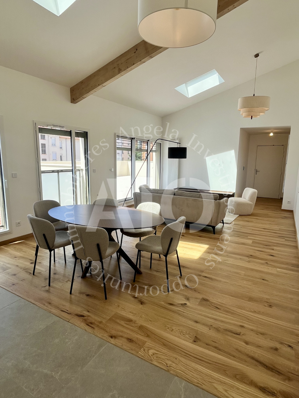 Appartement dexception en attique Dernier étage Terrasse 90 m2