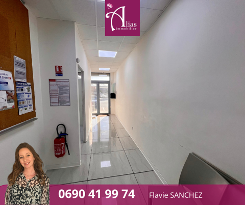 À Louer - Local RDC 65m2 - Jarry 1535 97122 Baie mahault