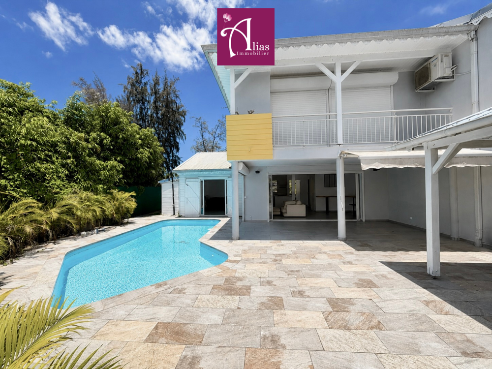 Vente Maison À VENDRE Maison mitoyenne F4 de standing avec piscine dans une résidence privée - coup de coeur assuré Petit bourg