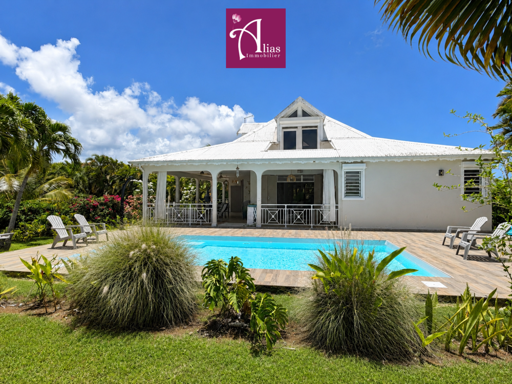 Vente Maison Coup de cœur à Baie-Mahault   Secteur prisé de Raiffer - Villa F5 familiale de 203 m2 sur un terrain plat de 1 Baie mahault
