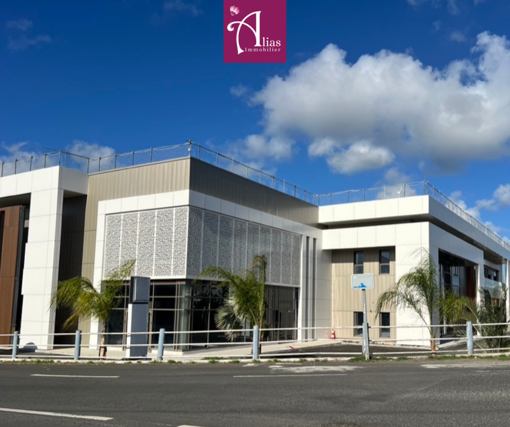   � Louer - Local commercial 220m2 RDC - Neuf - Jarry 