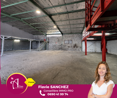 &Agrave; louer - D&eacute;p&ocirc;t / Local d'activit&eacute; de 435 m2 avec mezzanine   Proche Port Autonome 5110 97122 Baie mahault