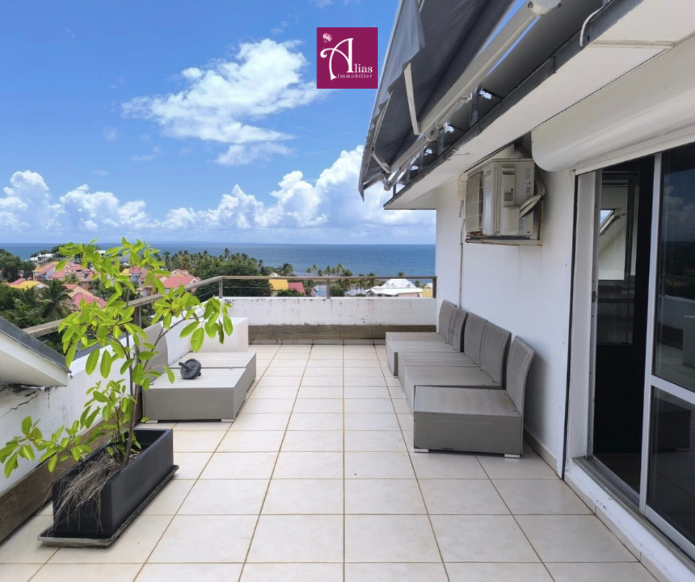 A LOUER F4 duplex meublé avec grande terrasse et vue mer Bas du Fort, Le Gosier