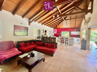  Maison � vendre 5 pi�ces 155 m� Le gosier