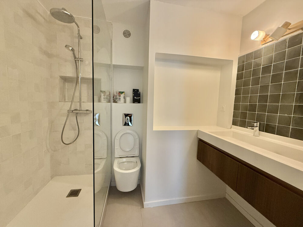 Location Appartement APPARTEMENT T2 BIS RÉNOVÉ MEUBLÉ BAS DU FORT - PARKING - CITERNE Le gosier