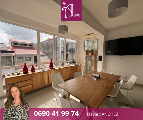 À louer   Bureau Avocat 12 m2   Rue Frébault, Pointe-à-Pitre   Zone Franche 486 97110 Pointe a pitre