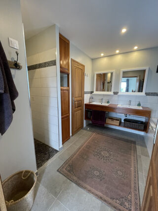  Maison à louer 8 pièces 167 m²