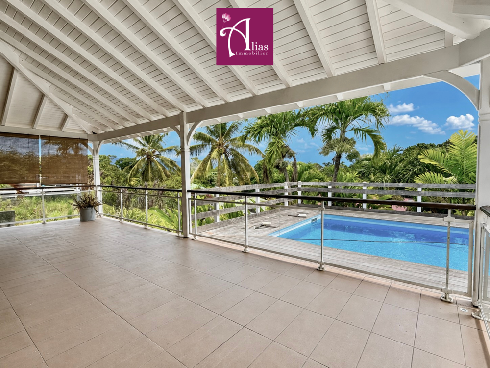 Vente Maison VILLA DE CHARME 5 PIECES AVEC PISCINE ET VUE DÉGAGÉE   PETIT-BOURG, SECTEUR PAPIN Petit bourg