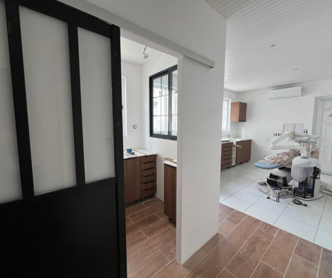 &Agrave; louer - salle de dentiste meubl&eacute;e   Cabinet m&eacute;dical &agrave; Pointe-&agrave;-Pitre   Proche boulevard L&eacute;gitimus 2500 97110 Pointe a pitre