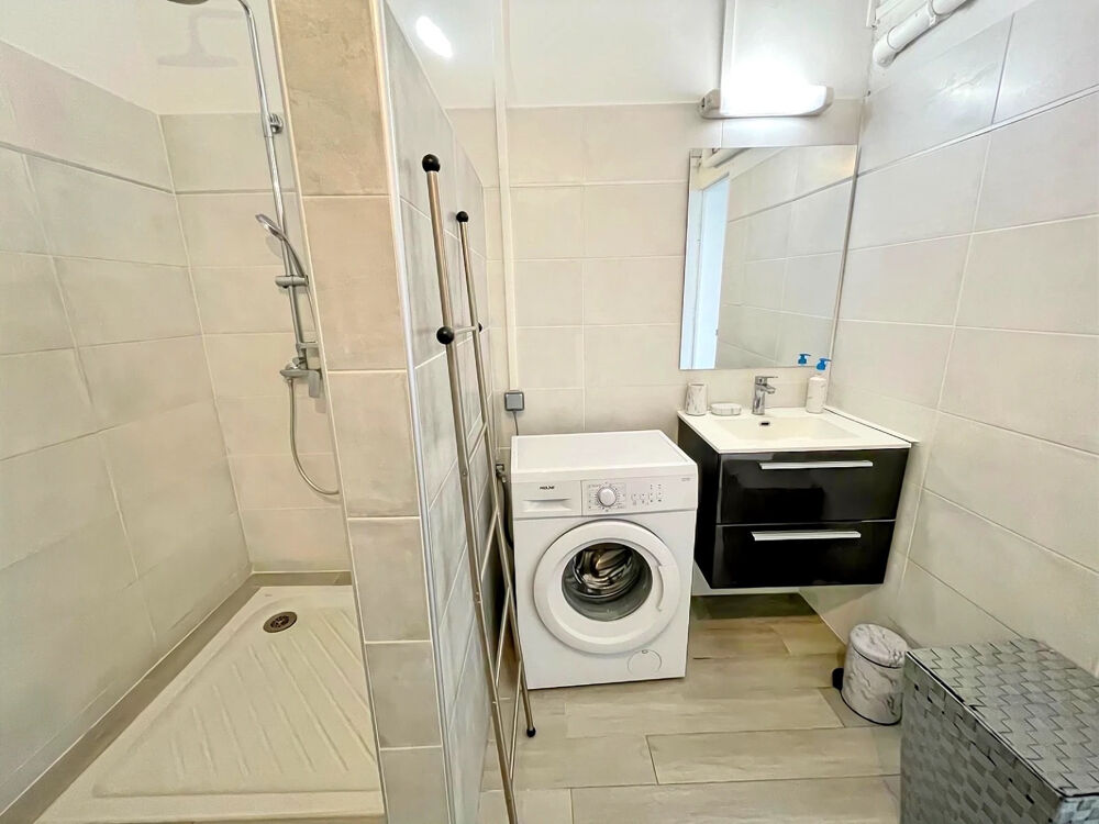 Appart T3 duplex meublé centre Basse-Terre eau/élect inclus
