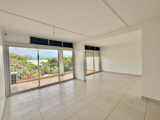  Appartement à louer 3 pièces 96 m²