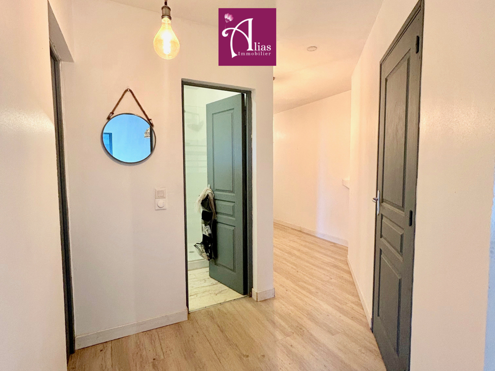 Bas de Villa F3 meublé de 110 m2 eau/edf inclus - Calvaire BAIE-MAHAULT