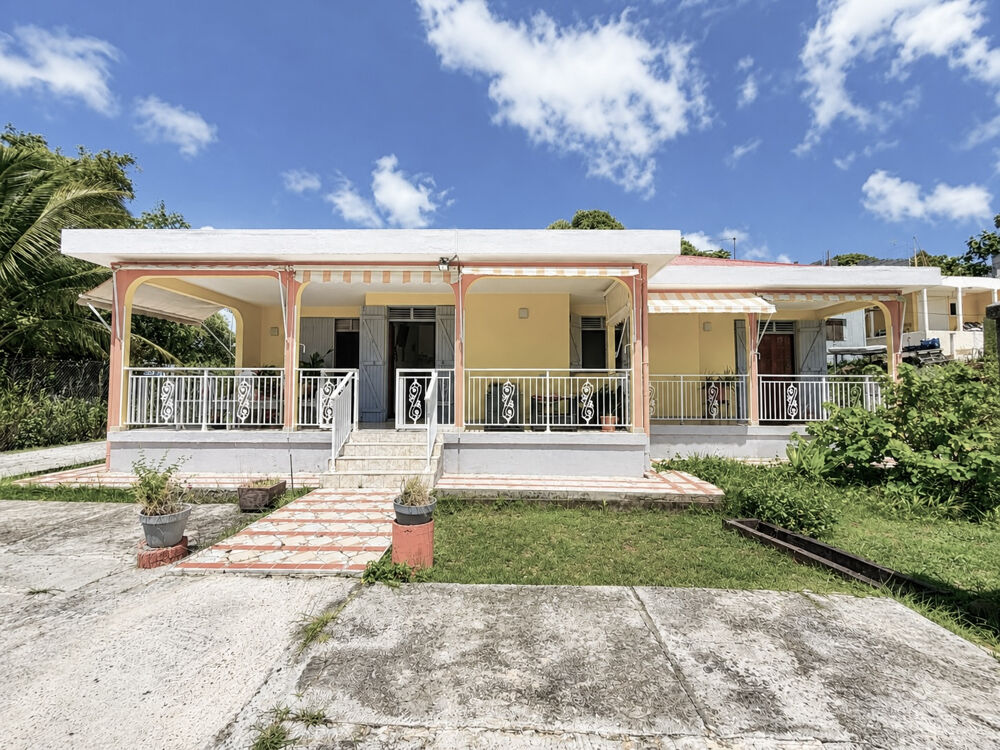 Vente Maison À VENDRE - Maison avec potentiel constructible sur un terrain de 1280 m2 à PETIT-BOURG Petit bourg
