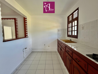  Appartement à louer 3 pièces 80 m²