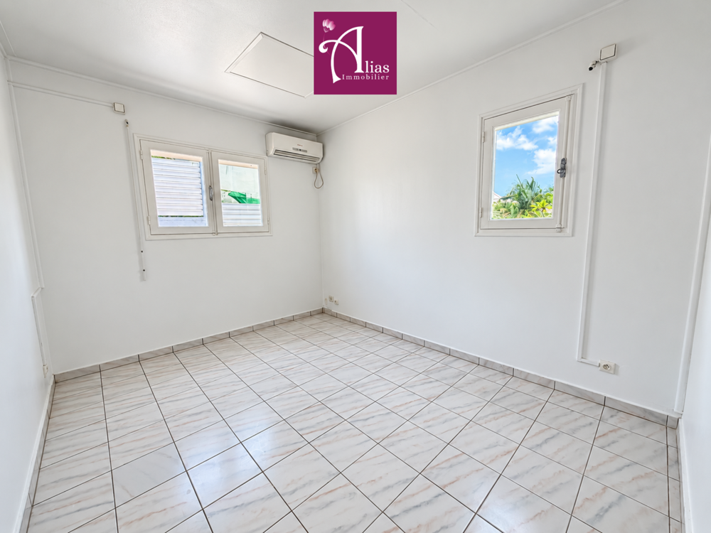 Vente Maison À VENDRE - Villa F4 avec petite piscine + T2 indépendant au Gosier Le gosier