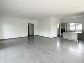  Maison à louer 5 pièces 150 m²
