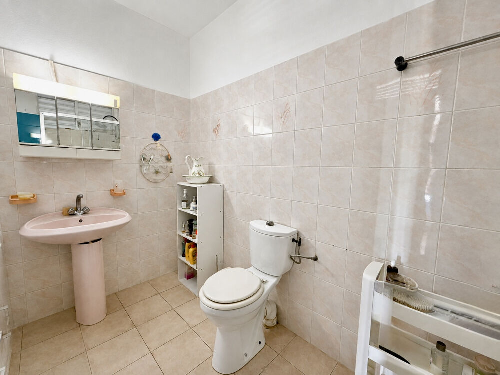 Vente Maison À VENDRE - Maison avec potentiel constructible sur un terrain de 1280 m2 à PETIT-BOURG Petit bourg