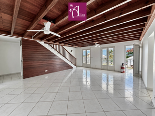  Maison à louer 5 pièces 137 m²