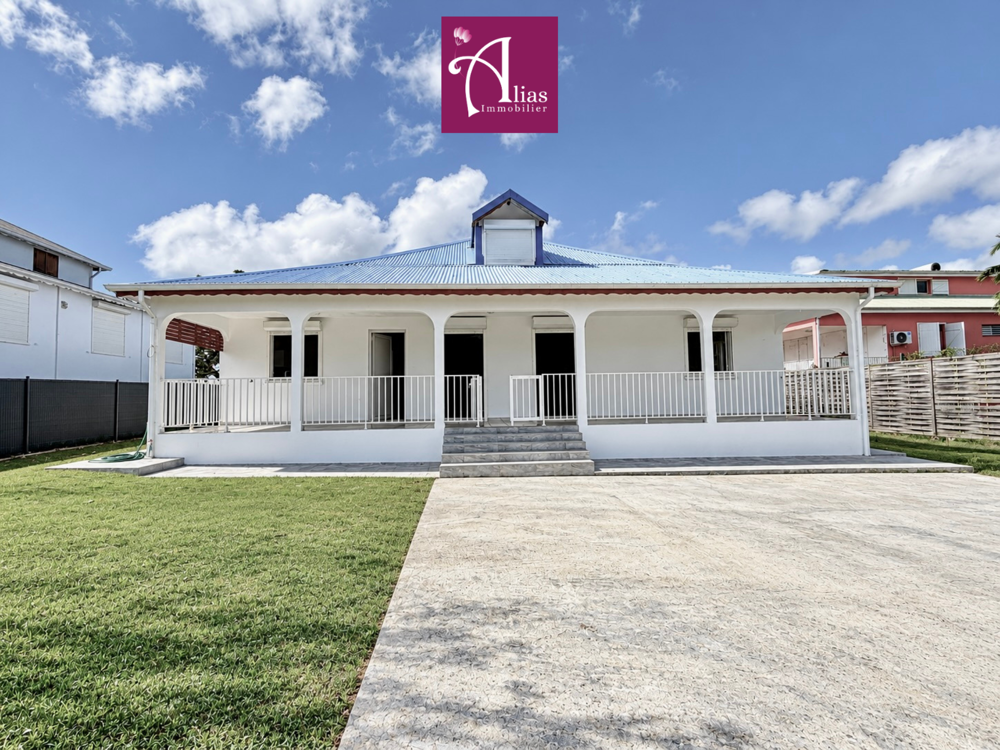 Location Maison Villa F5 meublée avec piscine à Convenance Baie mahault