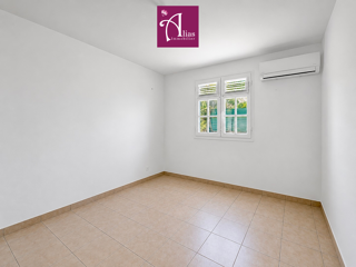  Maison à louer 4 pièces 140 m²