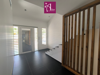  Maison à louer 4 pièces 108 m²