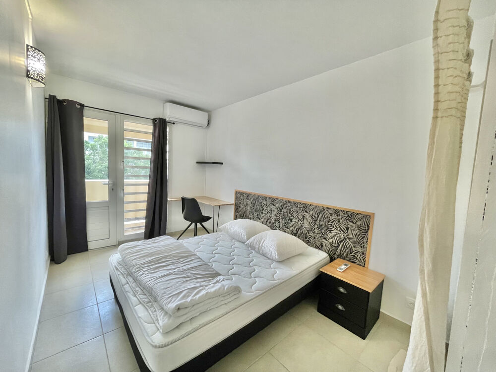 Vente Appartement VENTE EXCLUSIVE - T4 RÉNOVÉ 3EME ETAGE ASCENSEUR IMMEUBLE SECURISÉ Pointe a pitre