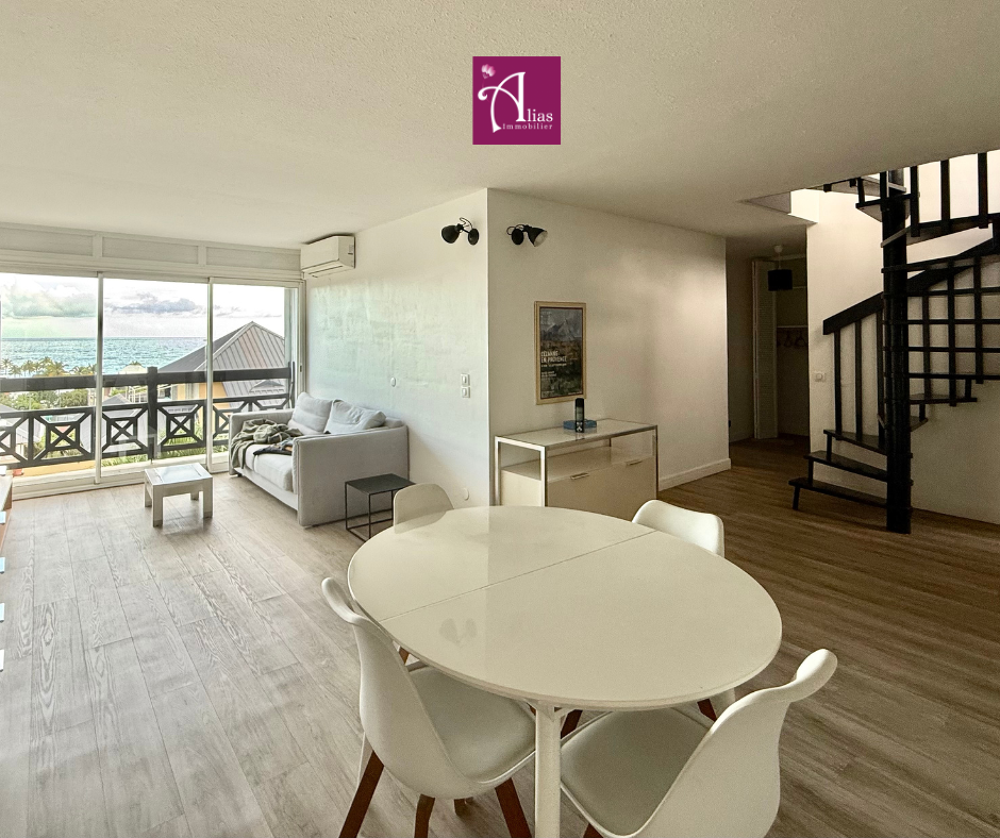 A LOUER F4 duplex meublé avec grande terrasse et vue mer Bas du Fort, Le Gosier