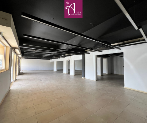 &Agrave; louer -  Local Commercial 631 m2 - Zone de Dorville, Baie-Mahault 9873 97122 Baie mahault