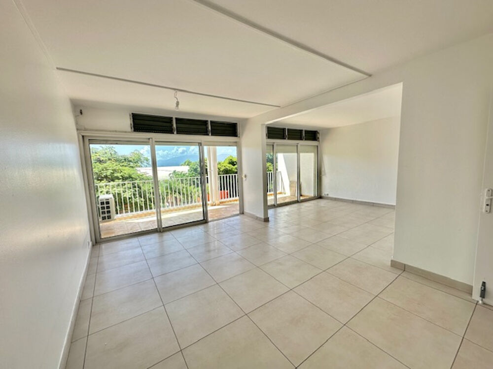 Location Appartement APPARTEMENT T3 DE 95 M2 ENVIRON AVEC TERRASSE, GARAGE FERMÉ, PISCINE ET TENNIS - L'HOUEZEL Le gosier