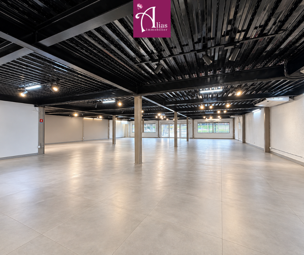   À louer   Dépôt 347 m2 - stockage   Emplacement stratégique   Jarry 