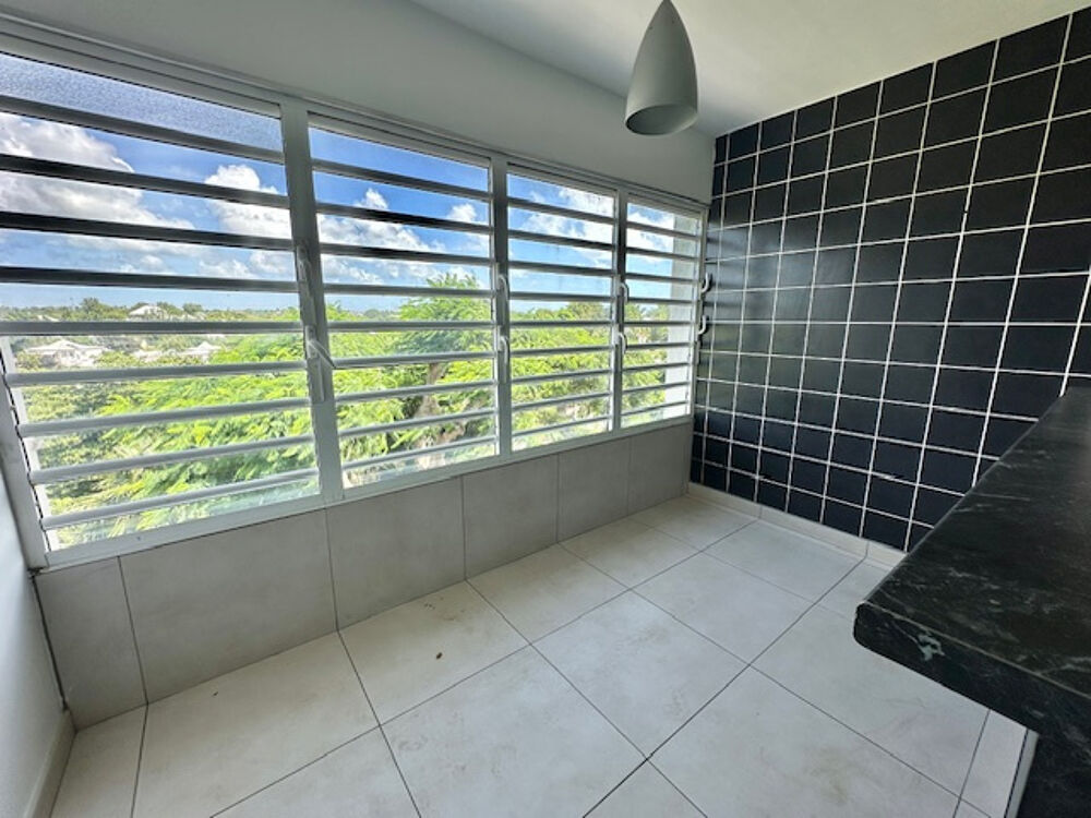 Location Appartement APPARTEMENT T3 DE 95 M2 ENVIRON AVEC TERRASSE, GARAGE FERMÉ, PISCINE ET TENNIS - L'HOUEZEL Le gosier