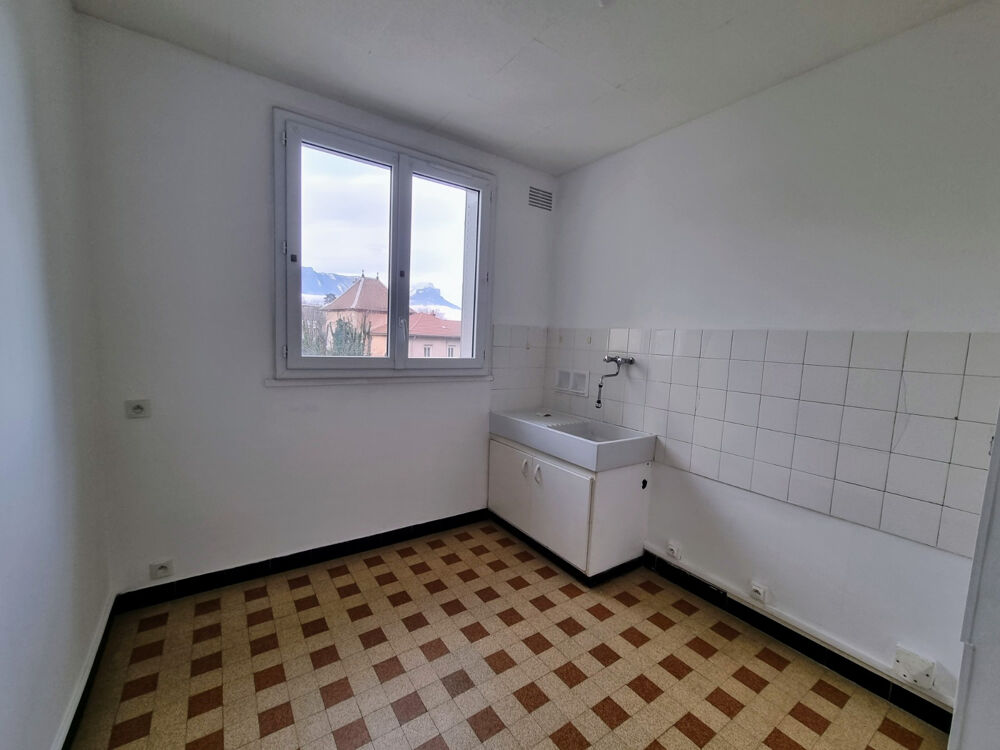 Gières T3 avec balcon 52m2 et parking