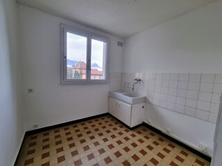  Appartement à louer 3 pièces 53 m²
