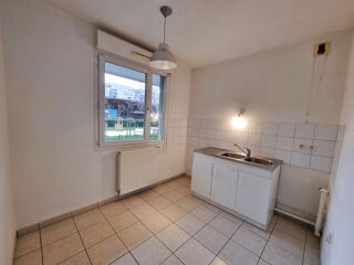  Appartement à louer 1 pièce 28 m²