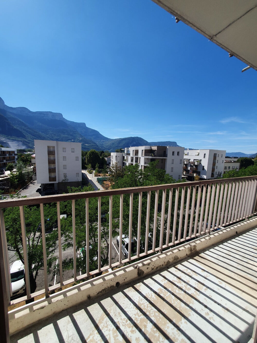 Location Appartement 2P+ Cuisine Equipée avec balcon St egreve