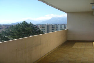  Appartement à louer 3 pièces 58 m²