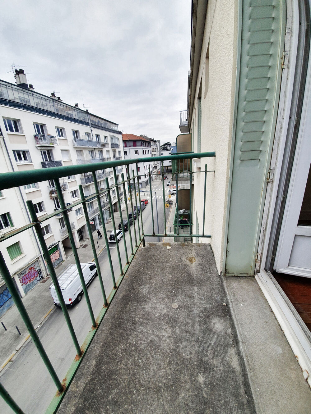 2P+C avec 2 balcons secteur Eaux Claires