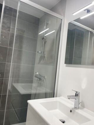  Appartement à louer 4 pièces 63 m²