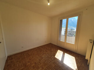  Appartement à louer 2 pièces 43 m²
