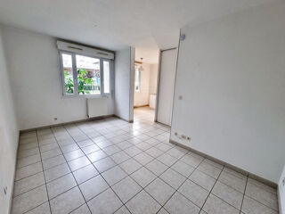  Appartement à louer 1 pièce 28 m²